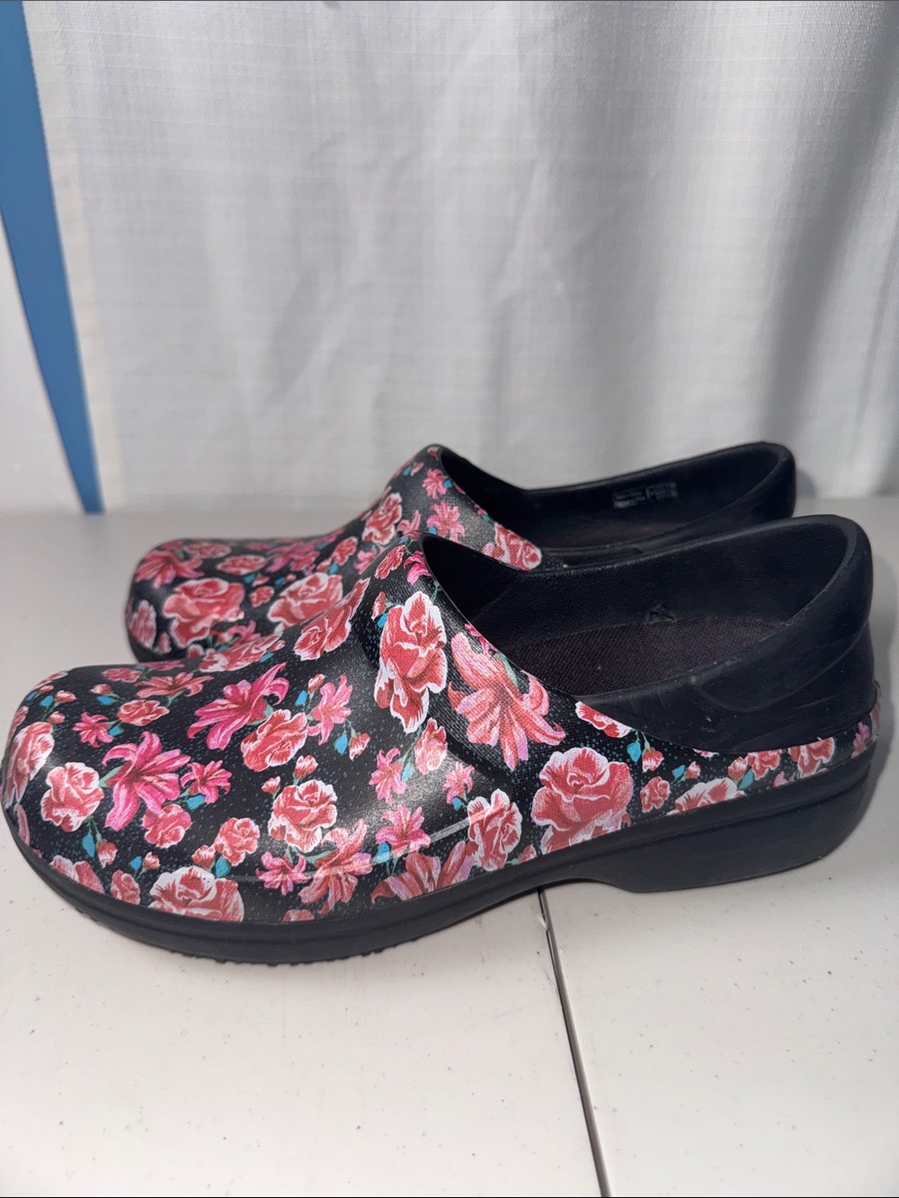 CROCS Women's Neria Pro II Clogs floral print dual comfort footbeds Size 9W - Picture 4 of 10